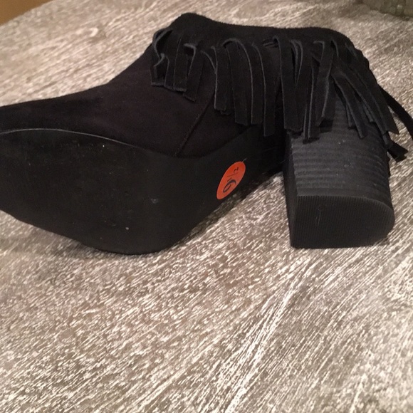 Black Carlos Santana fringe suede open toe heels - Picture 3 of 6